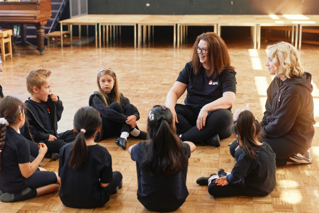 10 Things to Look For In A Theatre School for Kids | Spotlights